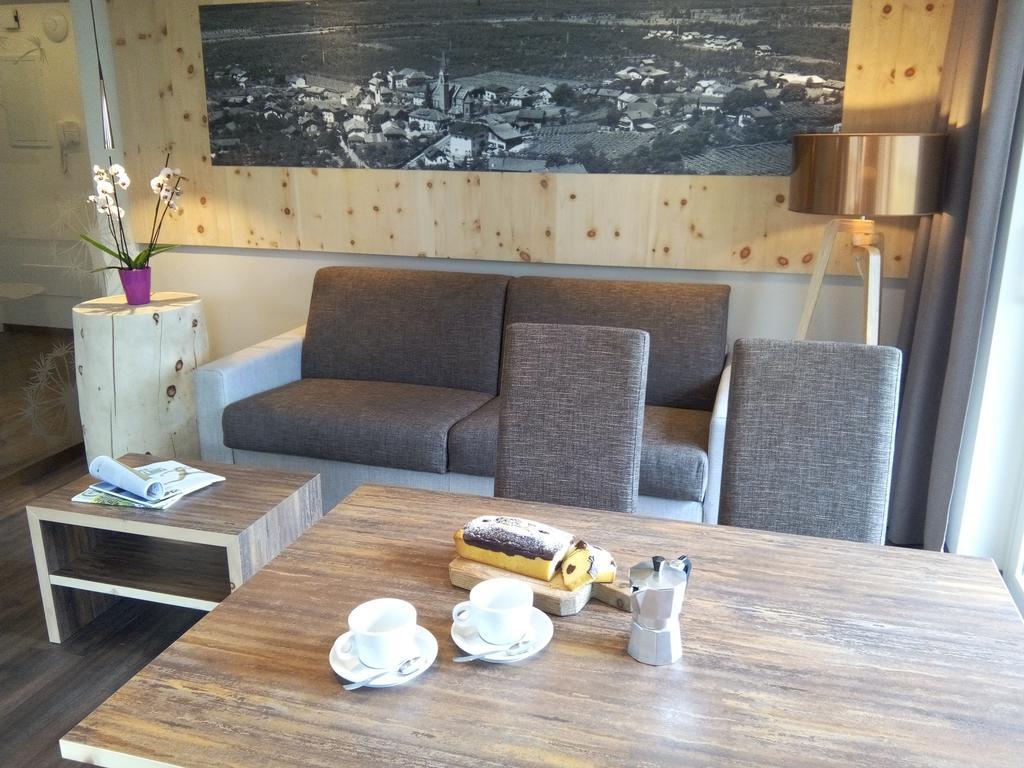 גרגצונה Hotel Christine מראה חיצוני תמונה